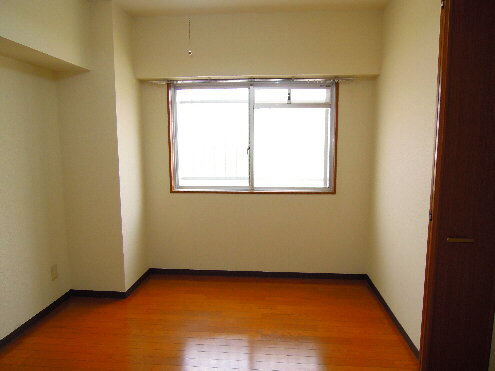 Other room space. This is Western-style room! 