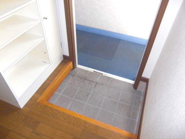 Entrance. Also it comes with a shoebox