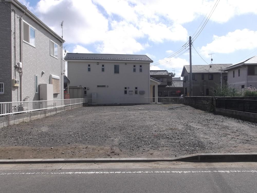 Local land photo. Kindergarten also is a short side.