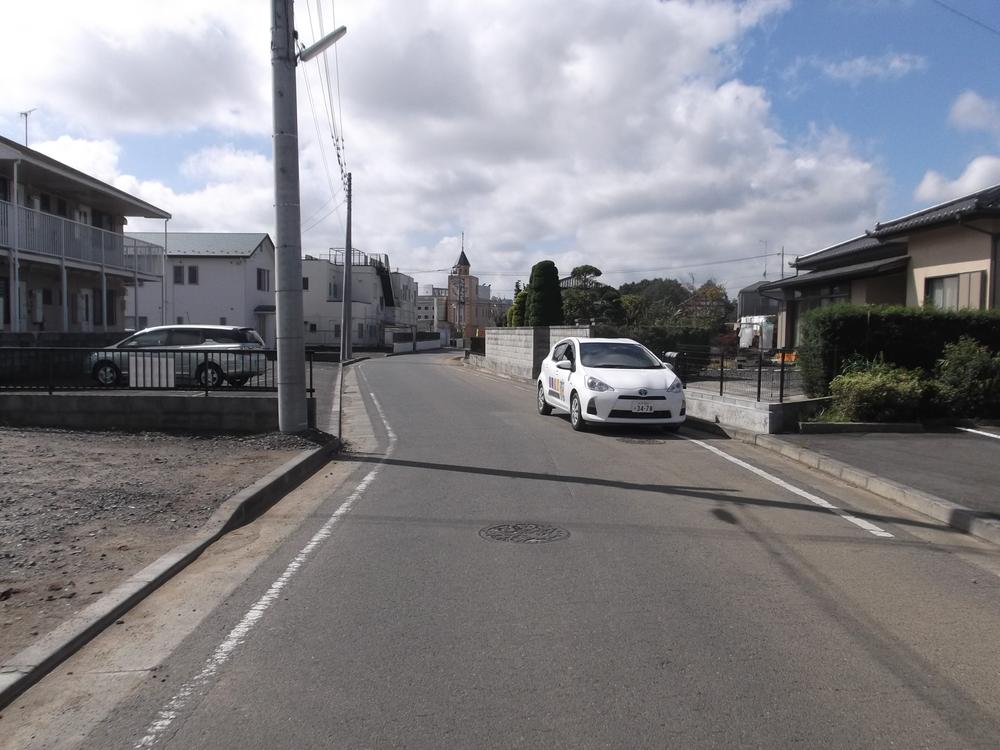 Local photos, including front road. Spacious is at 6m road.
