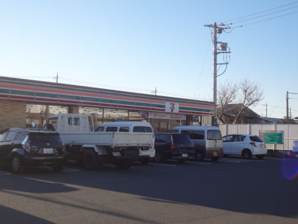 Convenience store. Seven-Eleven Mito west Keyakidai store up (convenience store) 380m