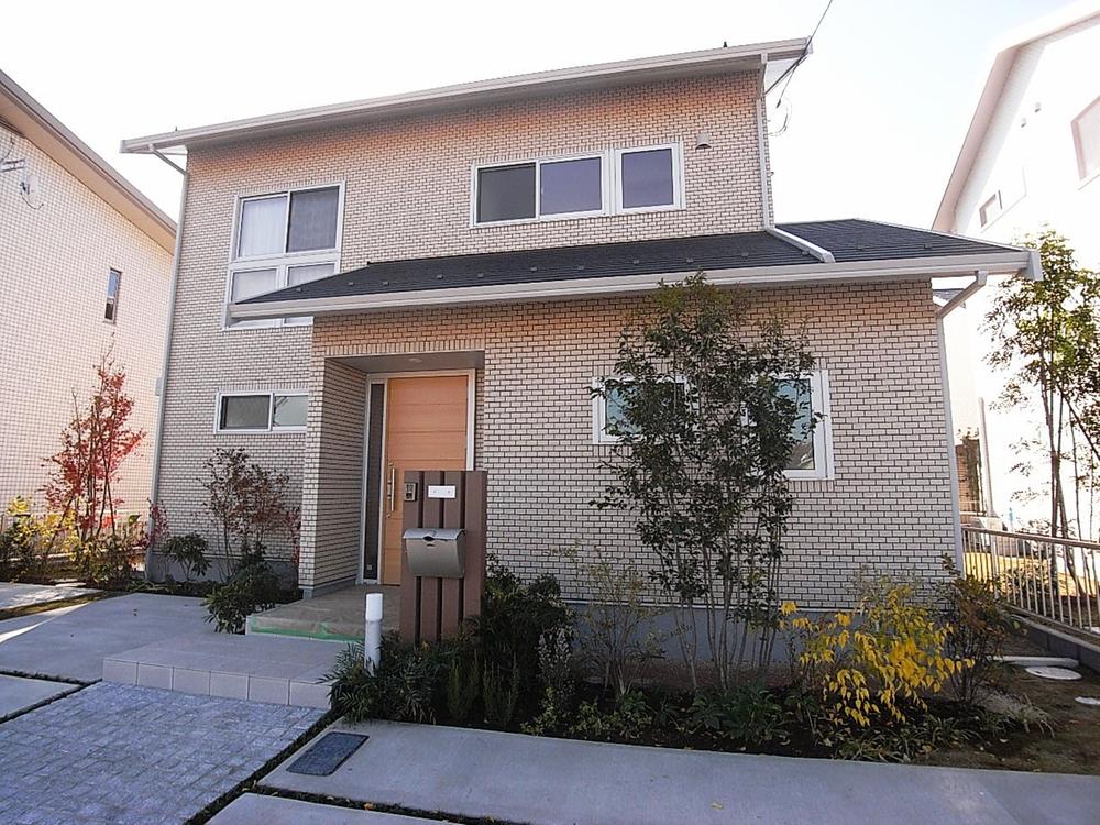 Local appearance photo.  [A-51: appearance] Local (11 May 2013) Shooting