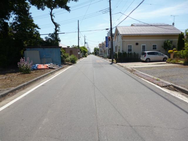 Local photos, including front road. Local (June 2013) Shooting