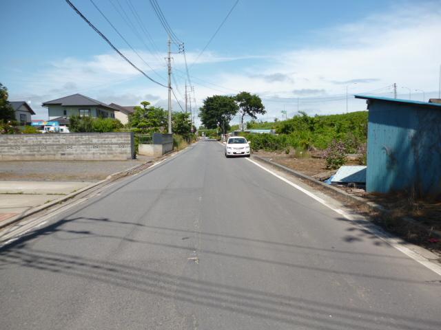 Local photos, including front road. Local (June 2013) Shooting