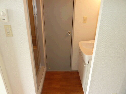 Other room space. toilet ・ Washroom ・ Have together is the bath. 