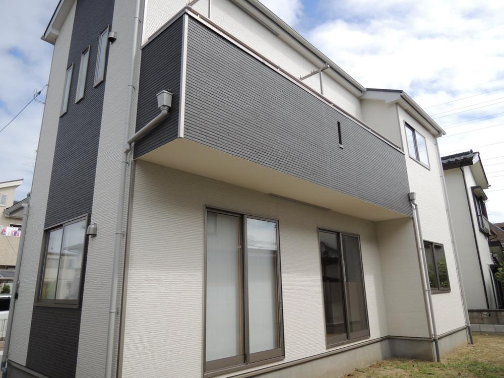 Construction ・ Construction method ・ specification. Siding, Compared with the mortar and concrete
