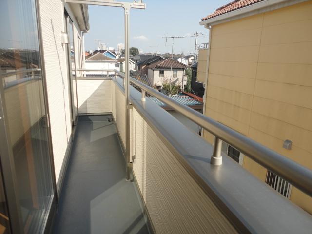 Balcony.  ◆ Good day per wide balcony. 