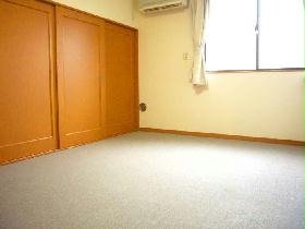 Living and room. First floor flooring ・ Second floor carpet