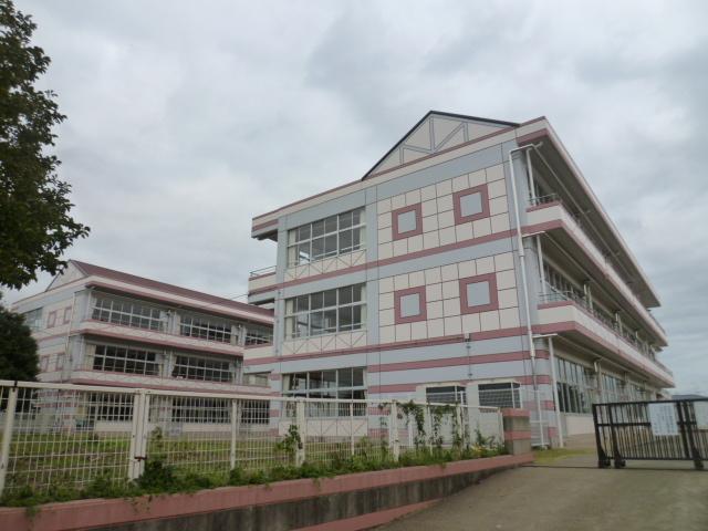 Primary school. Moriya Municipal Matsumaedai to elementary school 279m