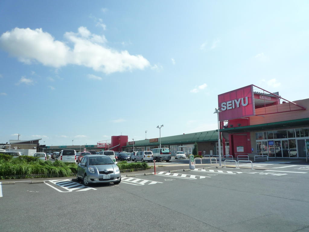 Supermarket. Seiyu Moriya store up to (super) 256m