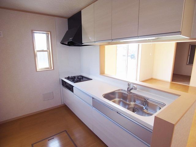 Kitchen. Indoor (September 2013) shooting the same specification