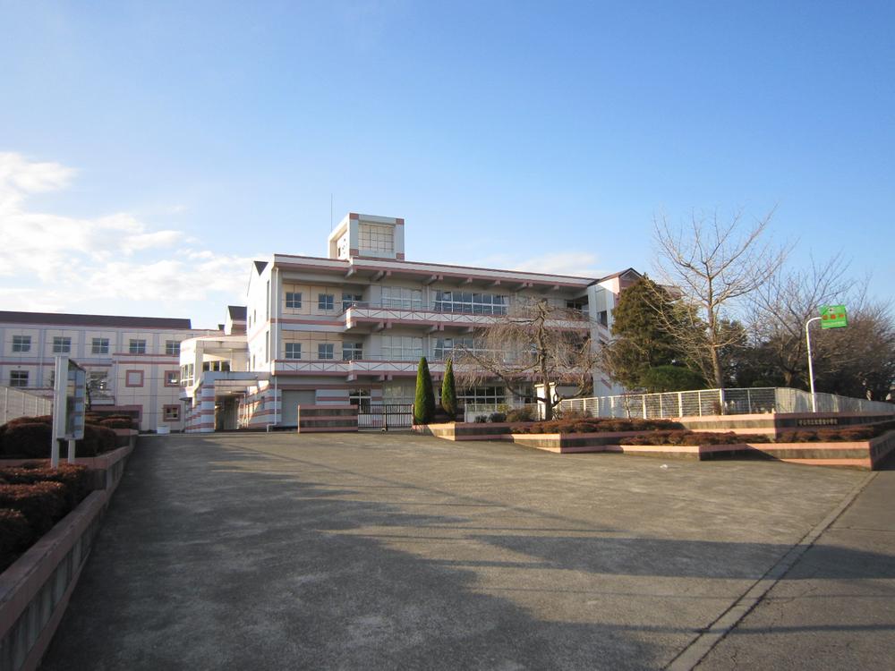 Primary school. Moriya Municipal Matsumaedai to elementary school 292m