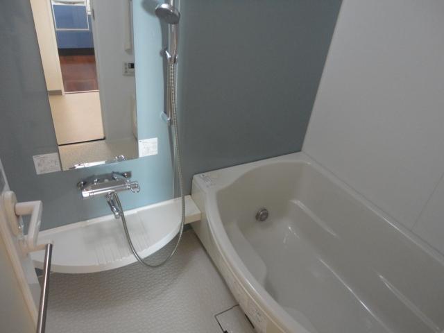 Bathroom.  ◆ 06 years built per bathroom fully equipped, such as bathroom drying.