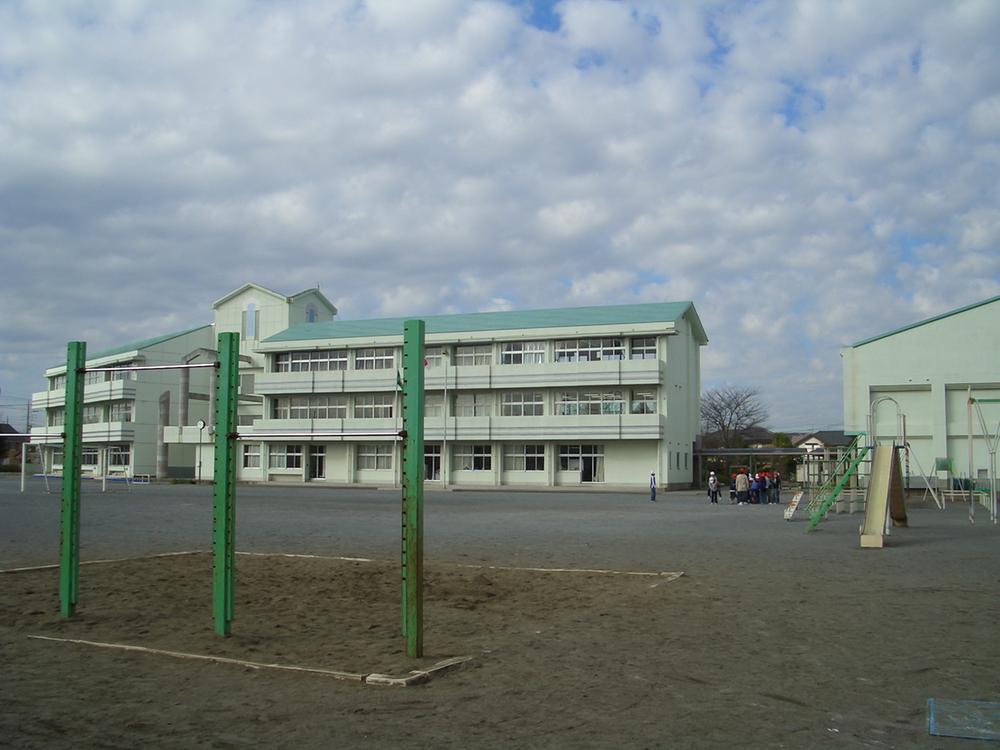 Primary school. Moriya Municipal Oisawa to elementary school 653m
