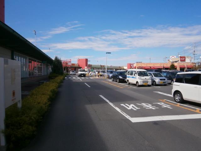 Shopping centre. A 5-minute walk from anything abacus will Seiyu Rakuichi!