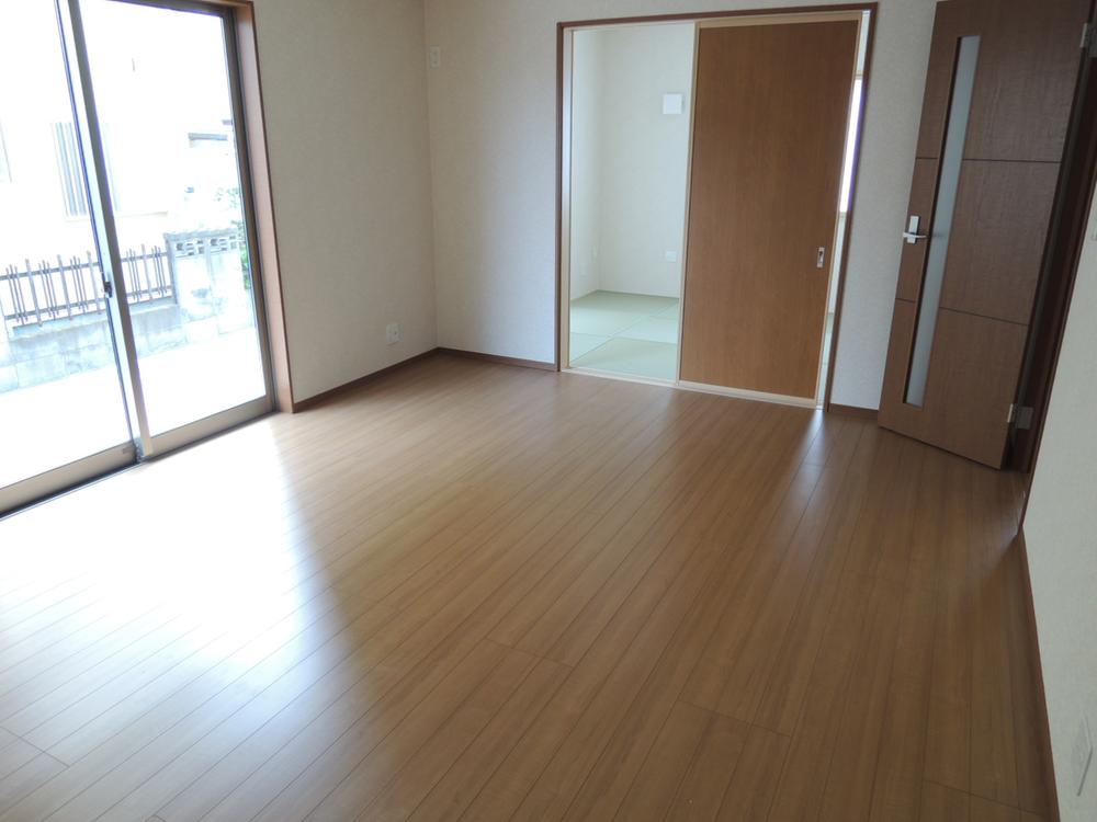 Living. Indoor (10 May 2013) Shooting