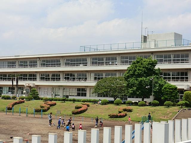 Primary school. Moriya Municipal Kuronai to elementary school 1153m