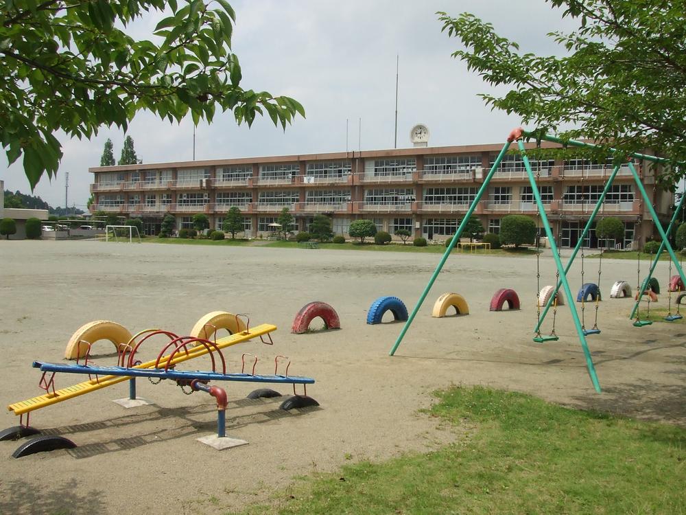 Primary school. Sugaya to Nishi Elementary School 470m