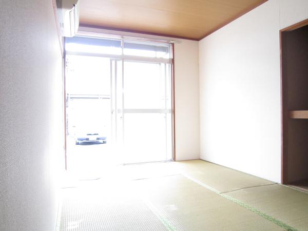 Other room space. Japanese-style room ・ Yang per good