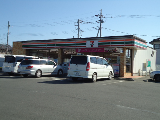 Convenience store. Seven-Eleven 517m until the Tokai Station Nishiten (convenience store)