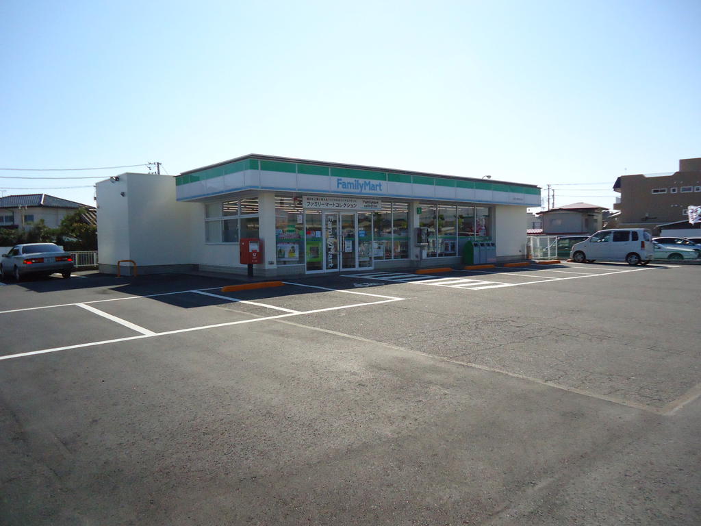 Convenience store. FamilyMart Kamo River Tokai Muramatsu store up (convenience store) 348m