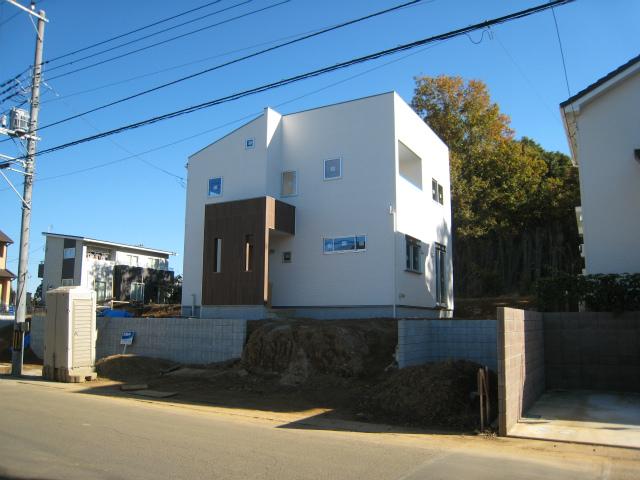 Local appearance photo. Local (11 May 2013) Shooting