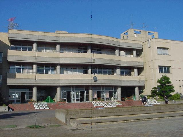 Junior high school. Ryugasaki City Josai until junior high school (junior high school) 1268m