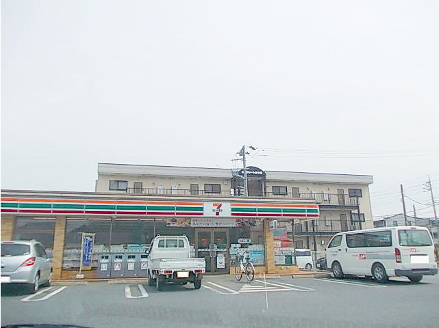 Convenience store. 2136m until the Seven-Eleven Ryugasaki City General Taiikukanmae store (convenience store)