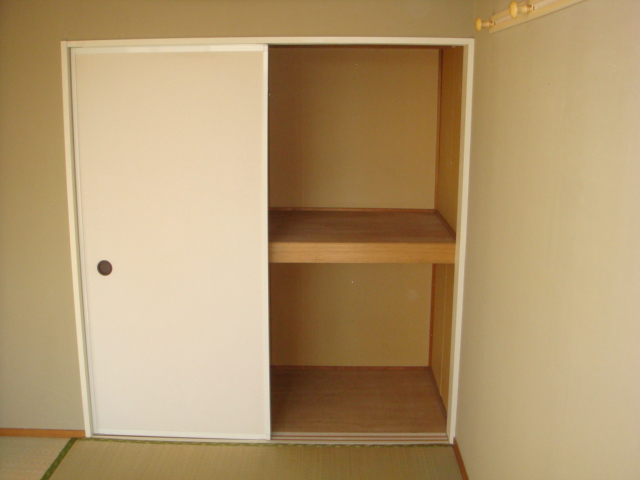 Other room space. Receipt