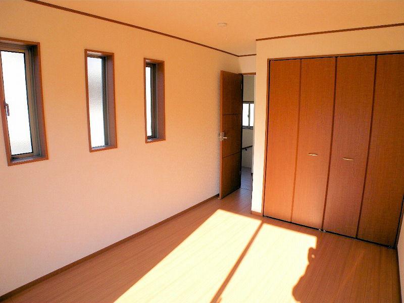 Non-living room. Indoor (12 May 2013) Shooting