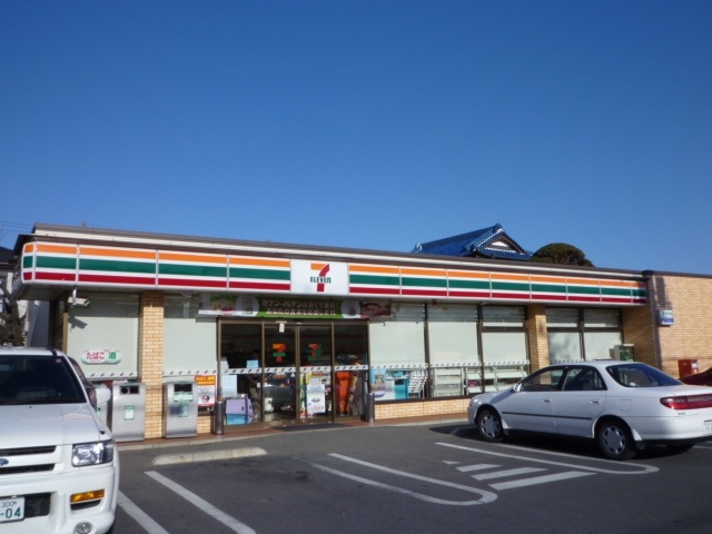 Convenience store. Seven-Eleven Ryugasaki Minaminakajima store up (convenience store) 225m