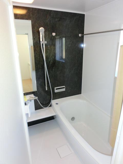 Bathroom. Indoor (12 May 2013) Shooting