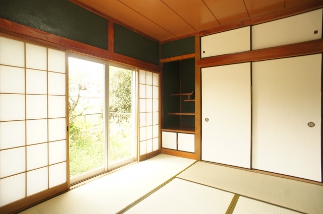 Living and room. tatami