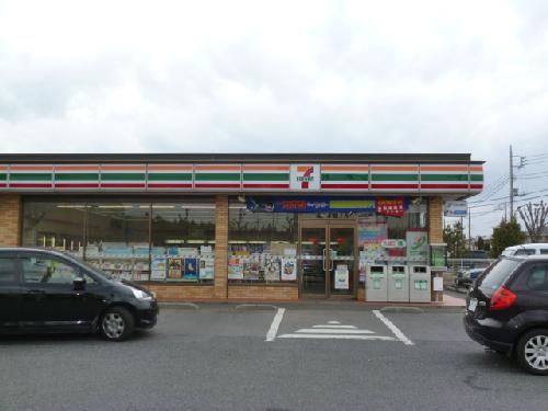 Convenience store. Seven-Eleven (convenience store) to 400m