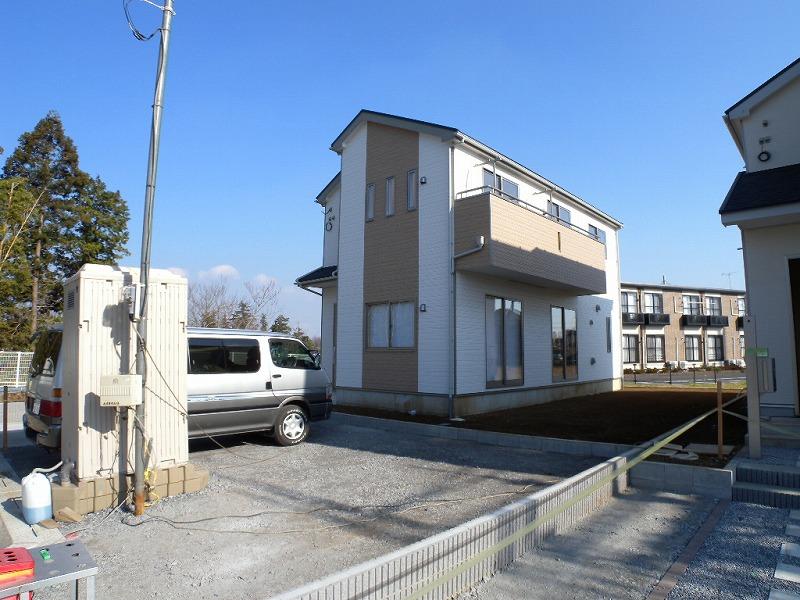 Local appearance photo. Local (12 May 2013) Shooting