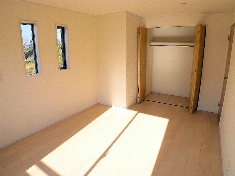 Non-living room. Indoor (12 May 2013) Shooting