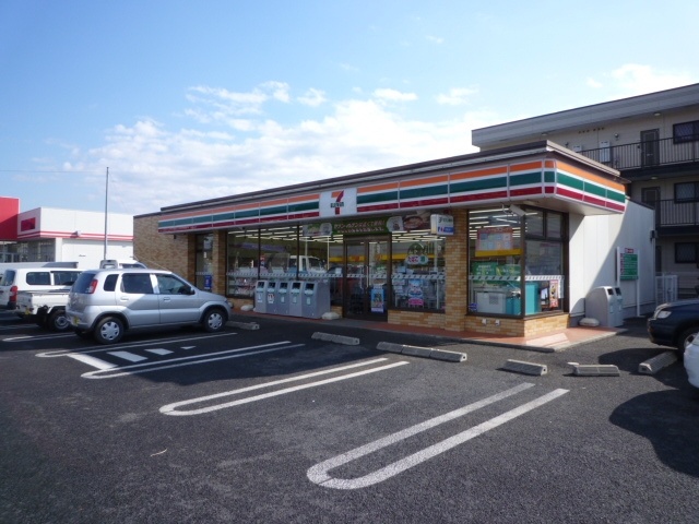 Convenience store. Seven-Eleven Ryugasaki Matsukeoka 4-chome up (convenience store) 398m