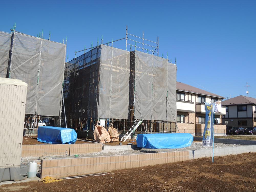 Local appearance photo. Local (12 May 2013) Shooting