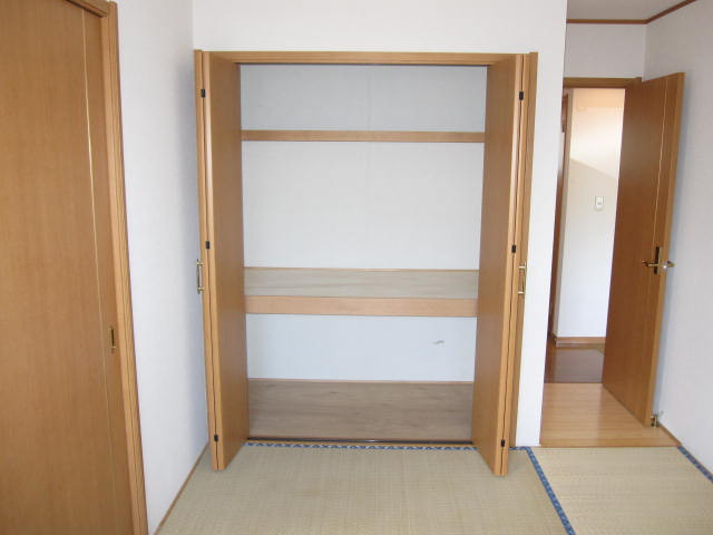 Other Equipment. Japanese-style storage