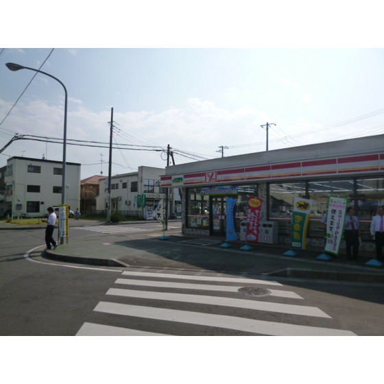 Convenience store. 270m to Seven-Eleven (convenience store)