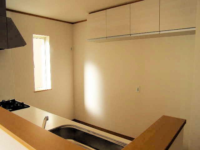 Kitchen. Face-to-face counter kitchen (December 2013) Shooting