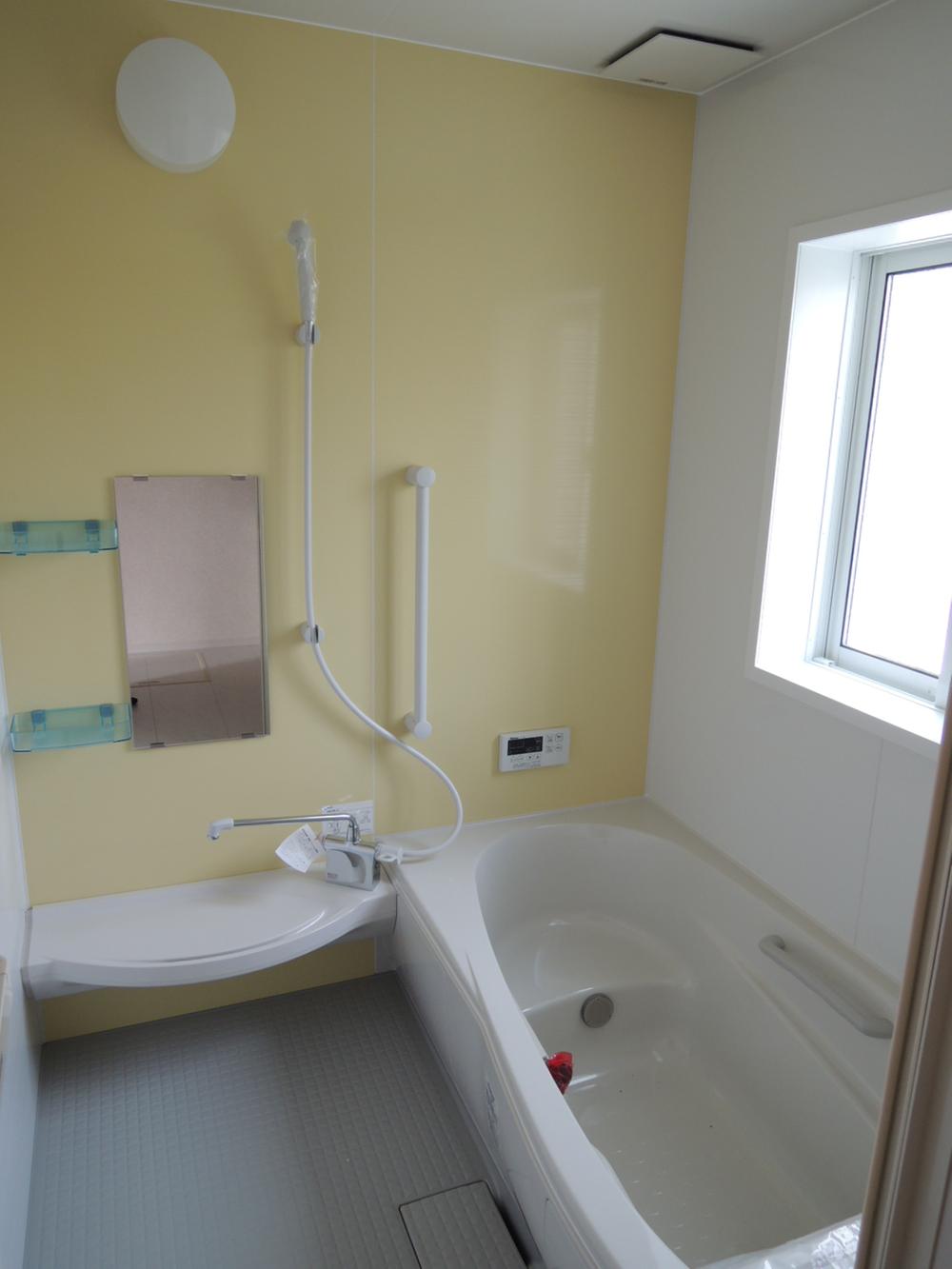 Power generation ・ Hot water equipment. Tub is also a spacious because the unit bus of 1 pyeong type. 