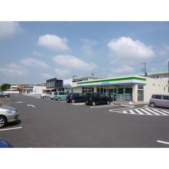 Convenience store. MINISTOP up (convenience store) 450m