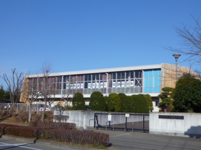 Primary school. Ryugasaki City 585m to stand pine needle elementary school (elementary school)