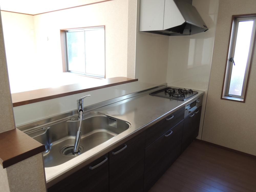 Kitchen. Indoor (11 May 2013) Shooting