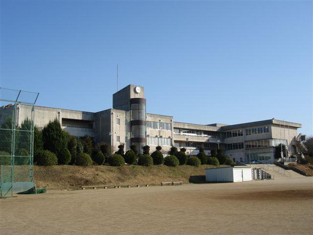 Junior high school. Nagayama 320m until junior high school