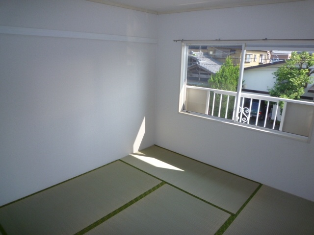 Other room space. 6 Pledge Japanese-style room