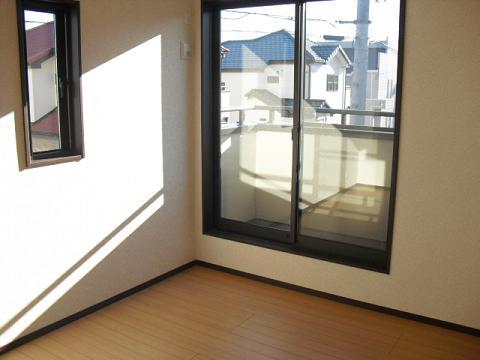 Non-living room. Indoor (12 May 2013) Shooting