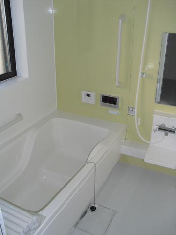 Bathroom. Indoor (12 May 2013) Shooting