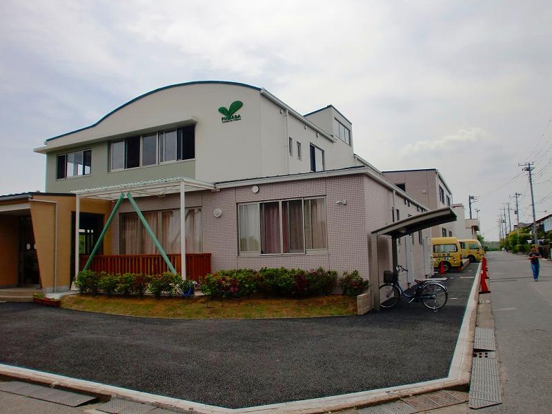 kindergarten ・ Nursery. Certified child Gardens handle Futaba 111m to culture kindergarten